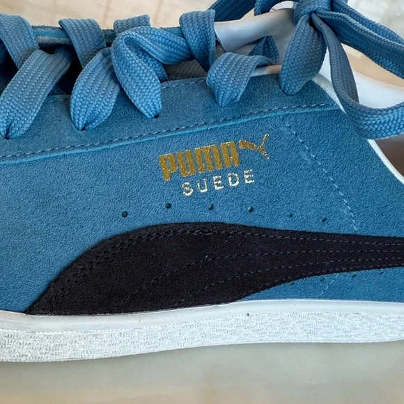 Men’s Puma Suede Blue Sneakers with dark blue Stripe - Picture 8 of 10